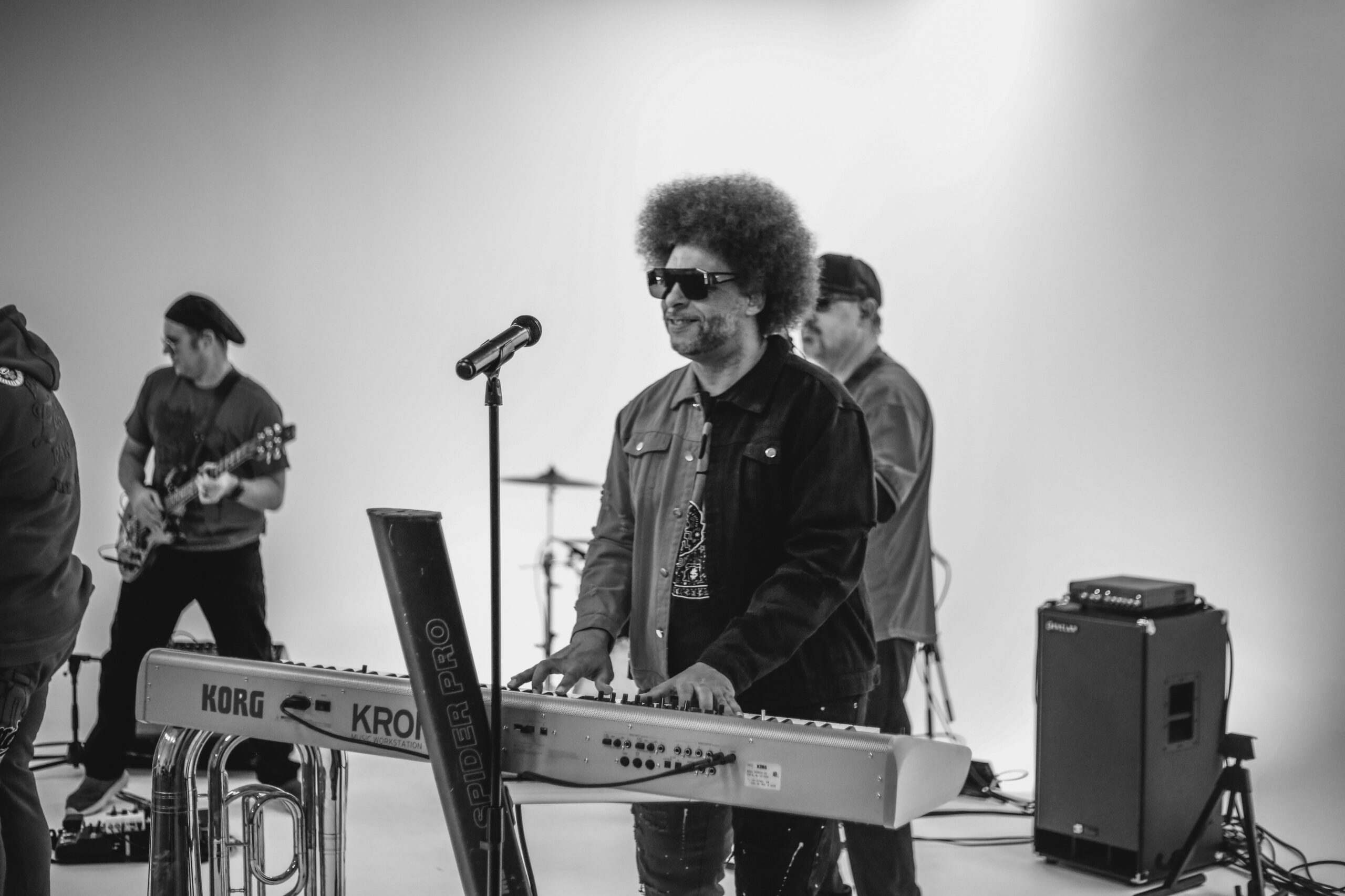 Little Moses Jones high-energy live performance — 90s and 2000s R&B and Hip-Hop hits