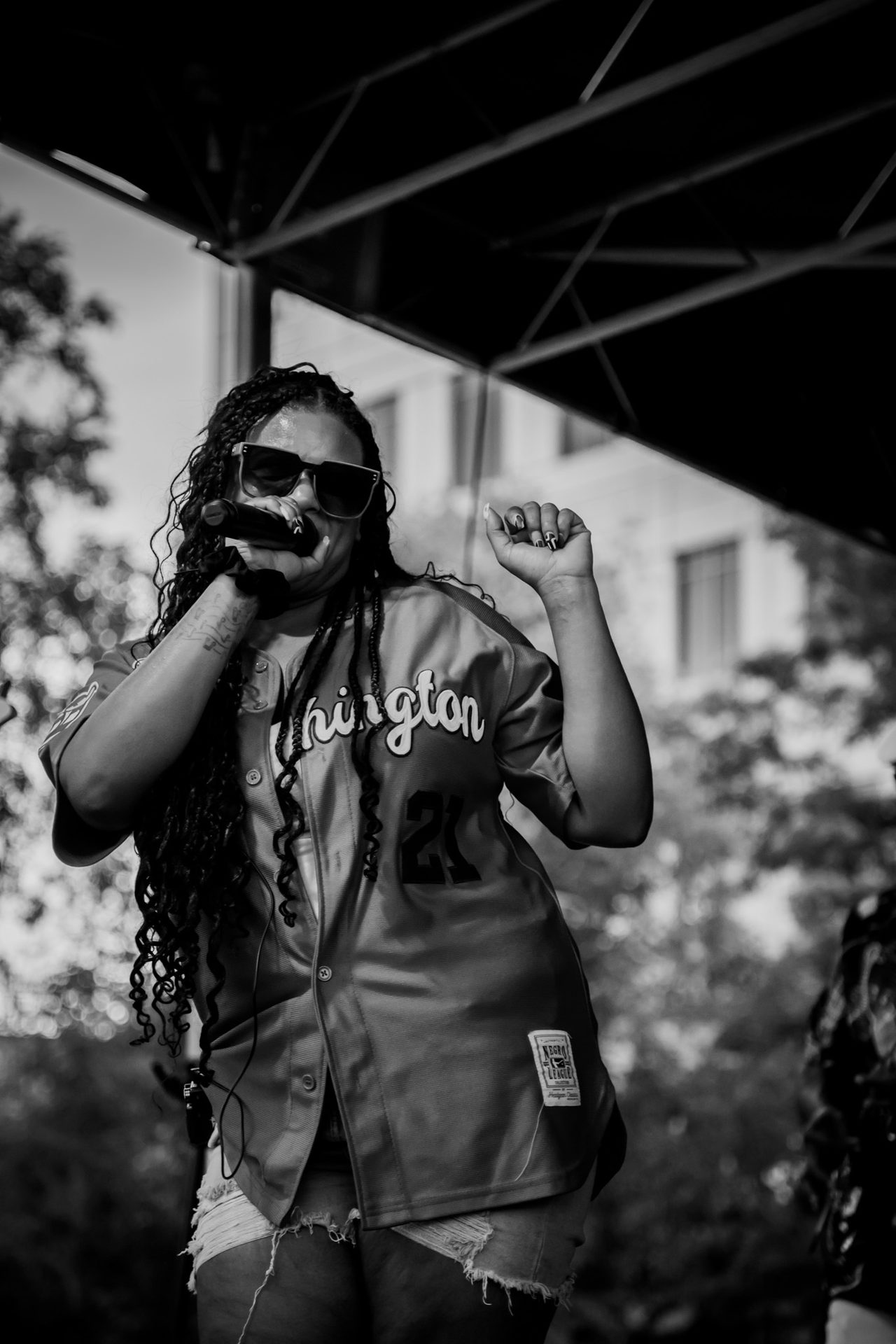 Jaz Mac performing live with Little Moses Jones