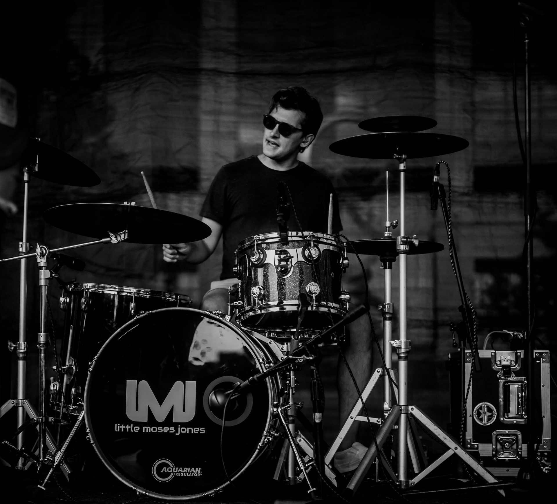 Joe Della Penna performing live with Little Moses Jones